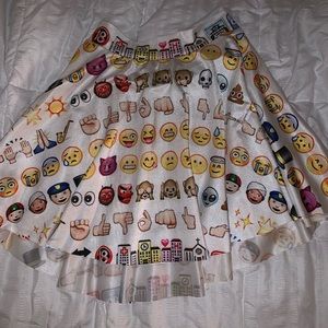 Emoji outfit size XS